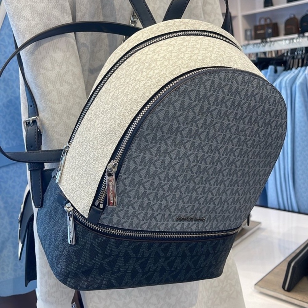 MICHAEL KORS Rhea Md Zip Color-Block Signature Logo Backpack
ADMIRL MULTI
NWT - Picture 16 of 16